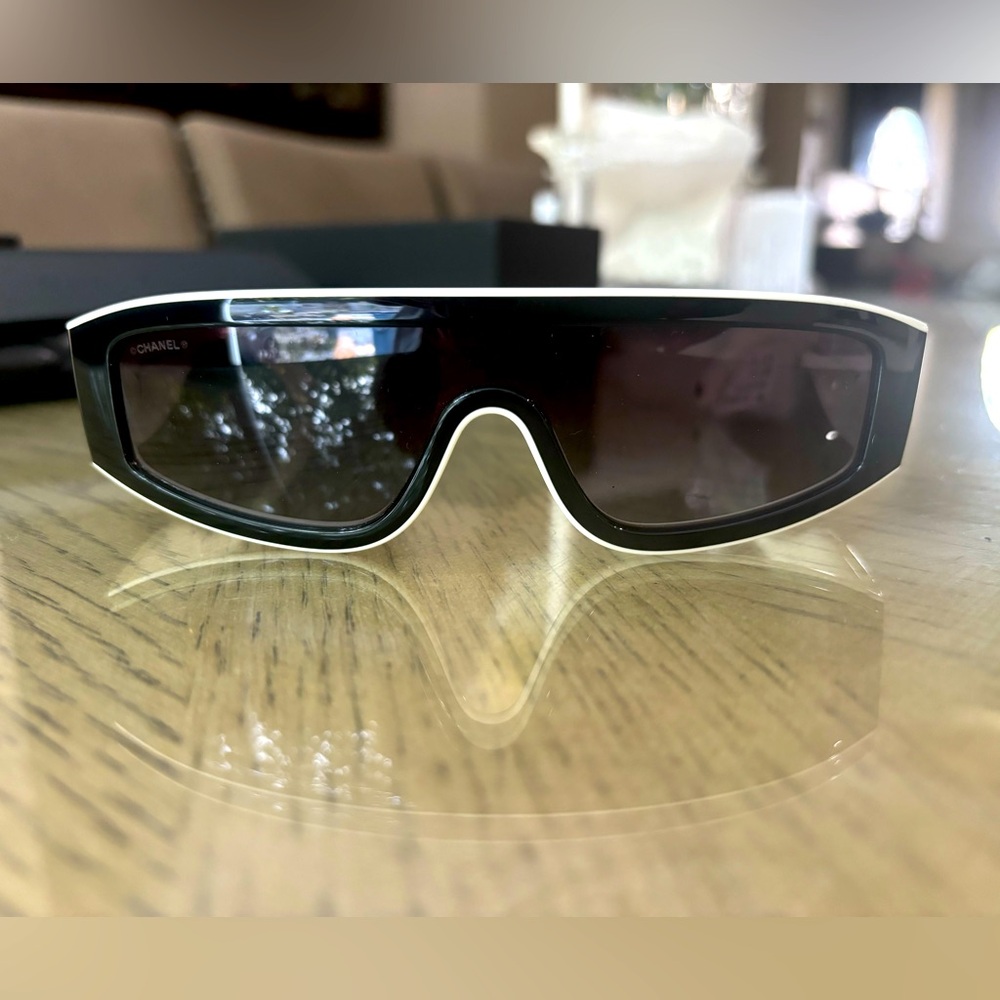 Chanel sunglasses brand new with tags and box